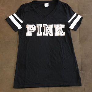 Pink T-shirt, XS, Never worn just washed.
